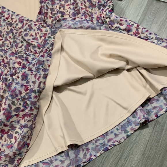 Torrid Criss Cross Floral Pull Over Peplum Style Bliusr size 3X - Picture 7 of 10